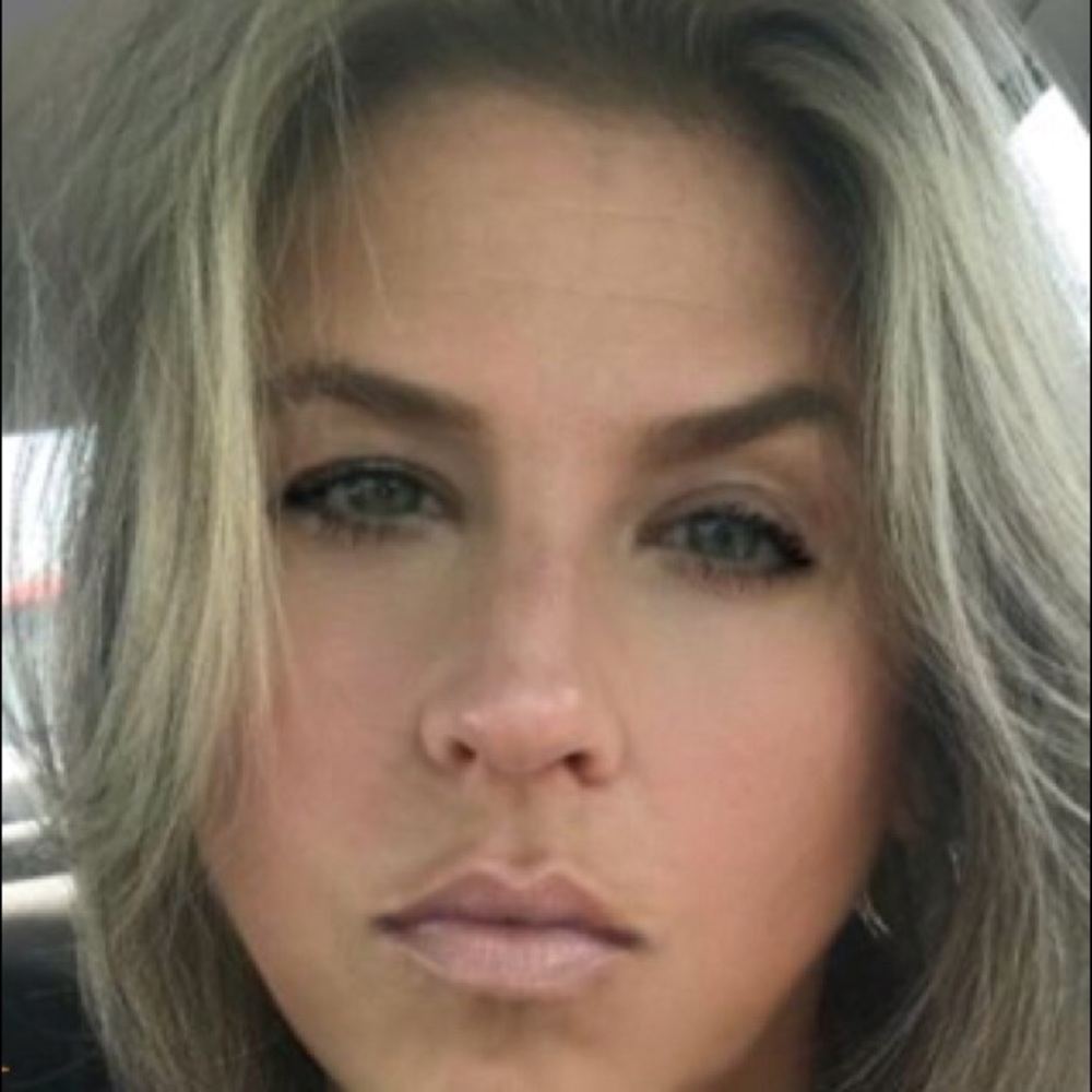 Meet your Posher, Maryjo